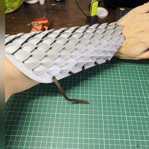 Flexible Scalemail Bracer