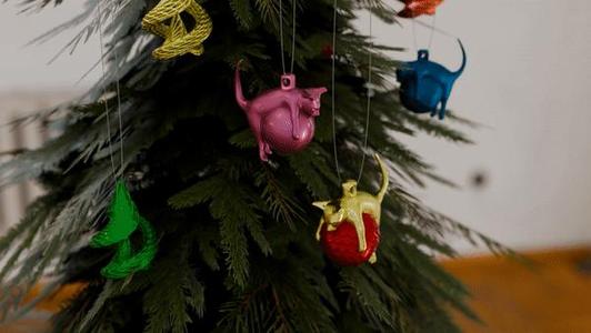 Christmas tree ornament cat