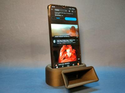 Smartphone stand amplificator