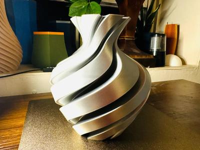 "Cloud Bouquet" Contemporary Spiral Vase