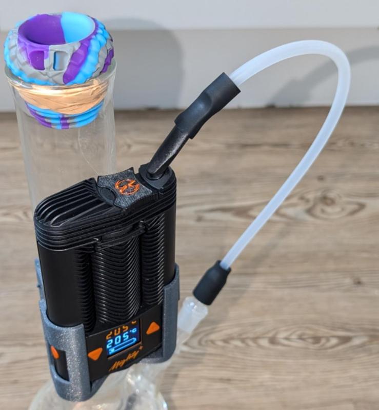 Mighty+ holder/bong attachment