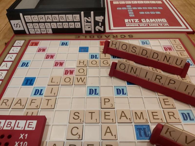 SCRABBLE CROSSWORD GAME - Bookcase Edition