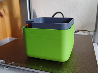 Plant Pot self watering with floater gauge