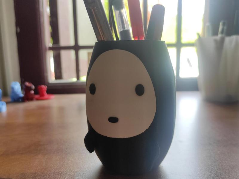 Cute No-face pen/pencil holder