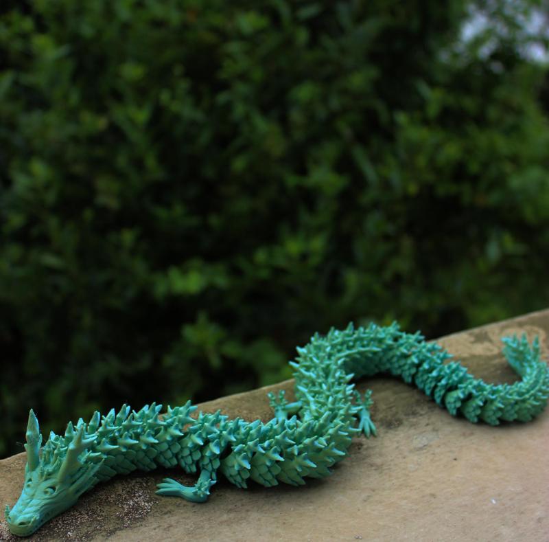Dragon de corail écailleux articulé et modulable