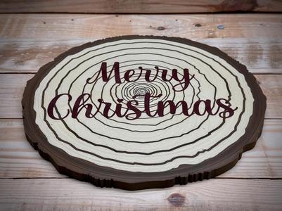 Wooden slice placemat with Merry Christmas text
