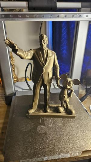  Walt Disney and Mickey Mouse (Partner's) Statue