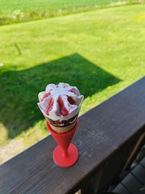 Simple Ice cream cone holder  for hot summer days