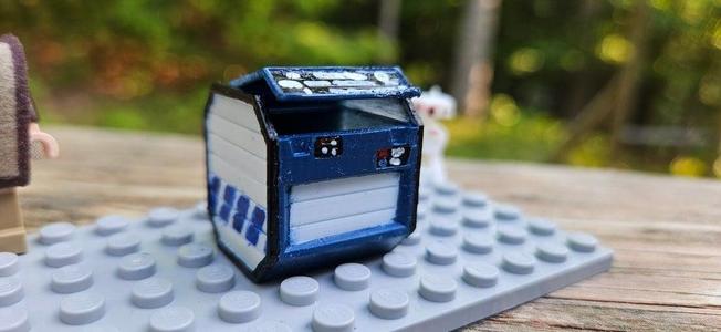 Star Wars Fallen Order Blue Crate Scaled and Remixed for Lego