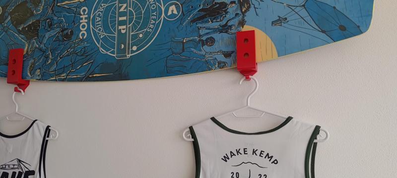 Wakeboard holder whit hanger