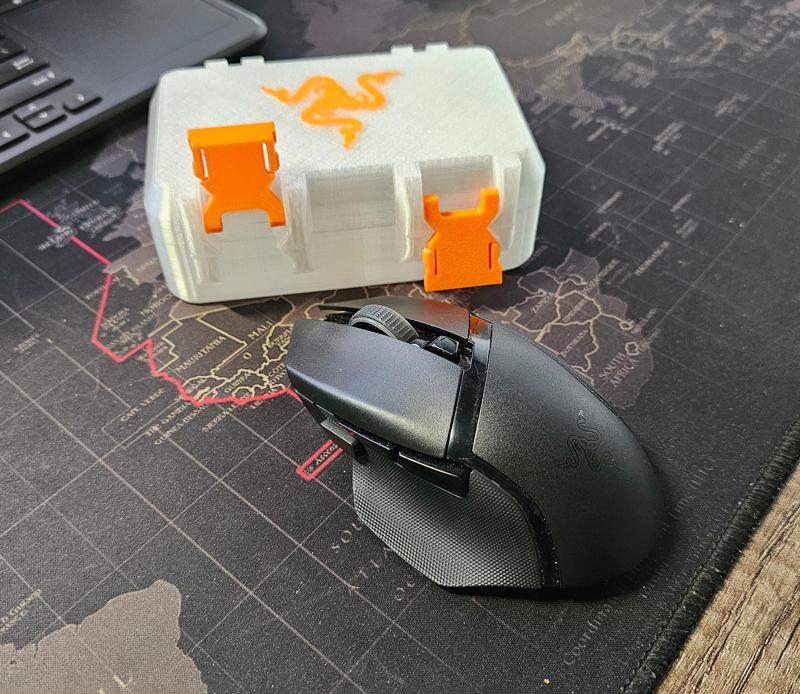 Razer Basilisk V2/3 X HyperSpeed - Travel box with Razer Logo
