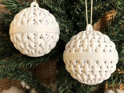 Knitted Ornament Container