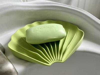 Clam Shell Soap Dish with Drainage