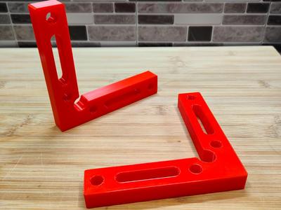 Corner square for Woodworking 
