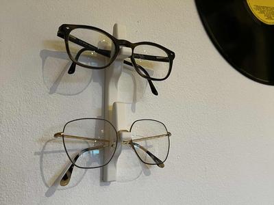 Glasses / Sunglasses Holder (Wall)
