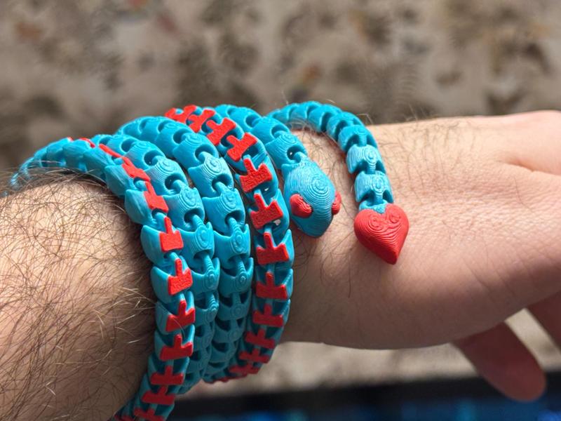 Hearty Tiny Flexi Valentines Snake "Looooooong"