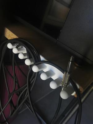 Cable holder