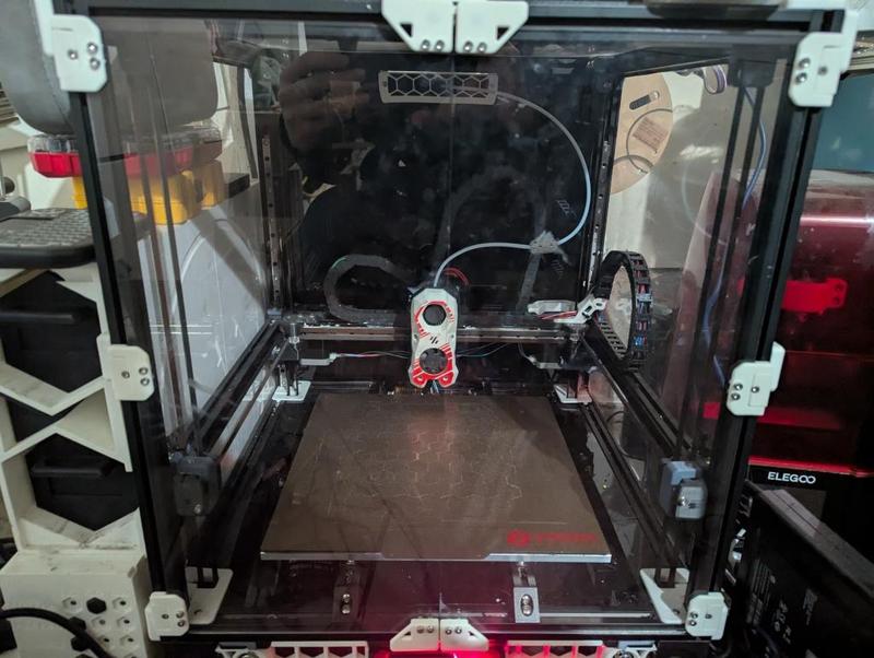 Voron 2.4/1.8 Screw in door hinges
