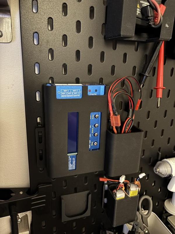 LiPo Battery Charger Holder for SKADIS