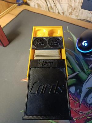 Munchkin box with coin space