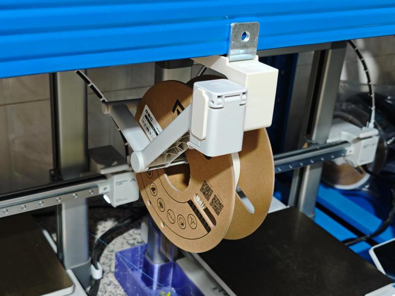 Universal model, shelf-mounted spool holder, external A1 spool feeder