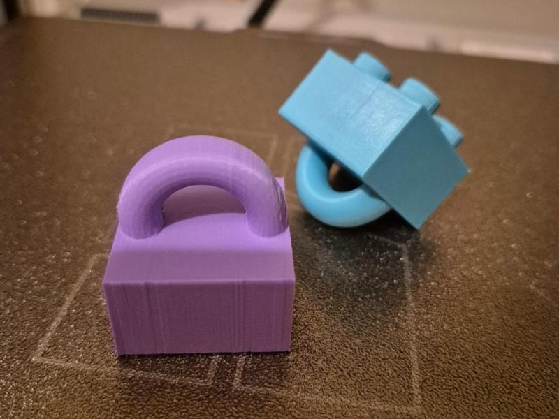 Hook & Haul – Duplo‑Sized 2 × 2 Brick Duo