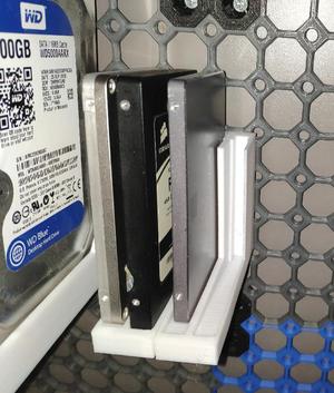 Simple 2,5" HDD/SSD holder for multiboard with multiconnect (9,5mm&7mm thickness)