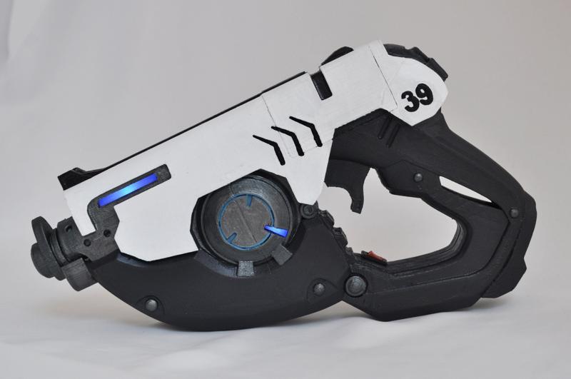 Overwatch Tracer pulse pistol with LEDs