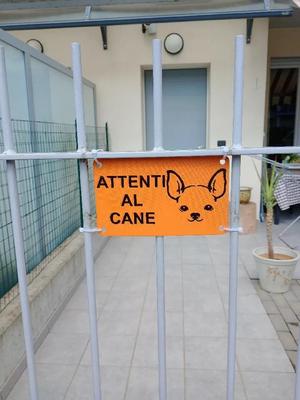 ATTENTI AL CANE   