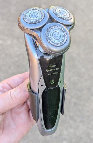 Philips Norelco 9000 series shaver wall mount