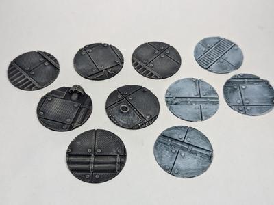 Base Topper 32mm – Industrial Style - Grimdark 