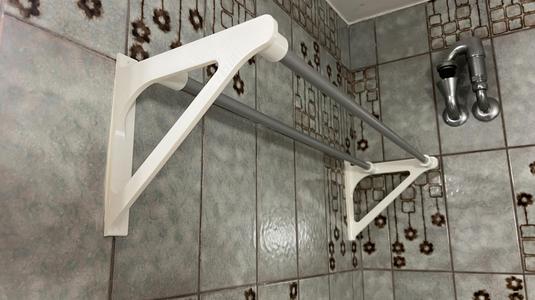 Sturdy towel holder for 15 mm aluminum tube / For screwing or gluing / Ideal for drying