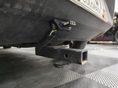 Low profile bumper mount for a 4 flat trailer plug