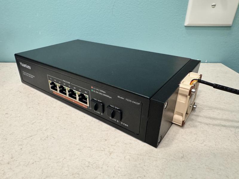 YaunLey 2.5 Gigabit POE Switch 40mm Fan Bracket