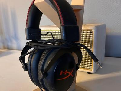 Headset holder