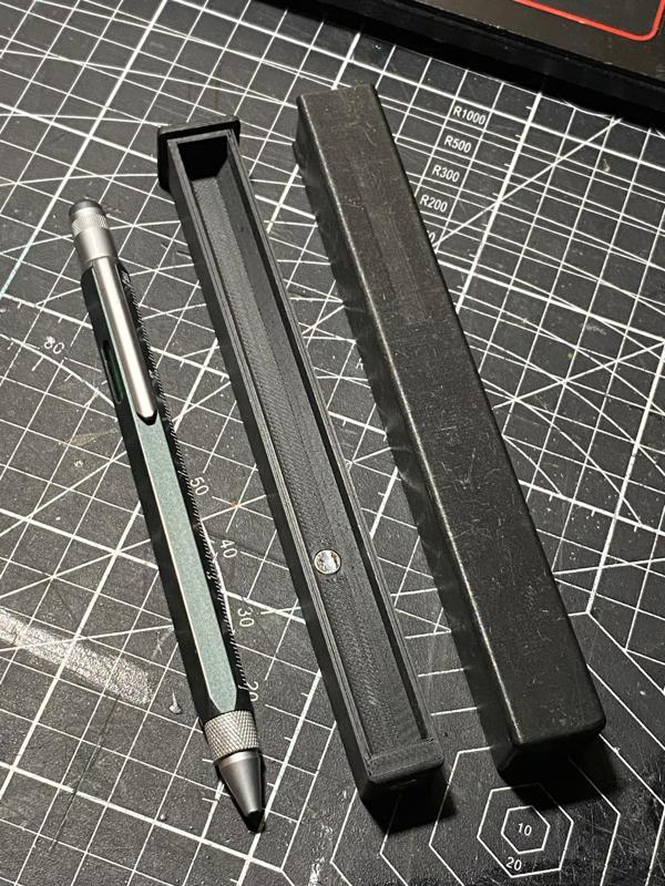 Troika Construction pen case