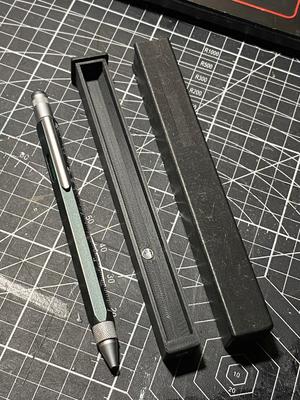 Troika Construction pen case