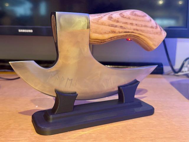 Raven Forge's "The Pizza Axe" Stand