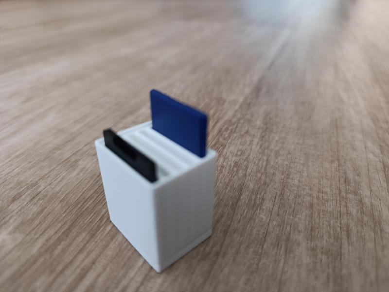 SD card box