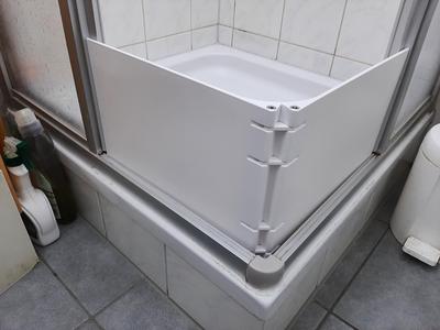Duschwand     shower wall