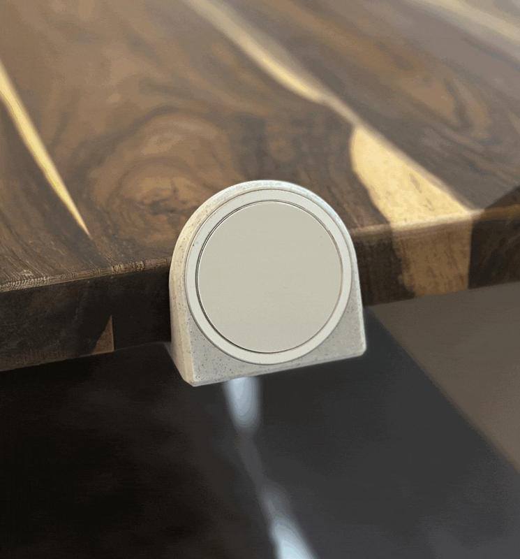 MagSafe desk mount / shelf mount
