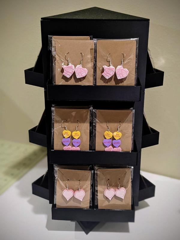 Spinning Jewelry Display