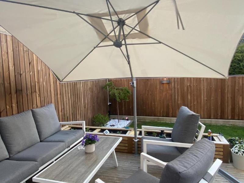 IKEA SVALÖN parasol sunshade wall mount