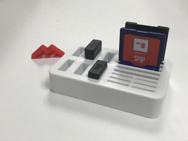 USB and SD card holder simple small