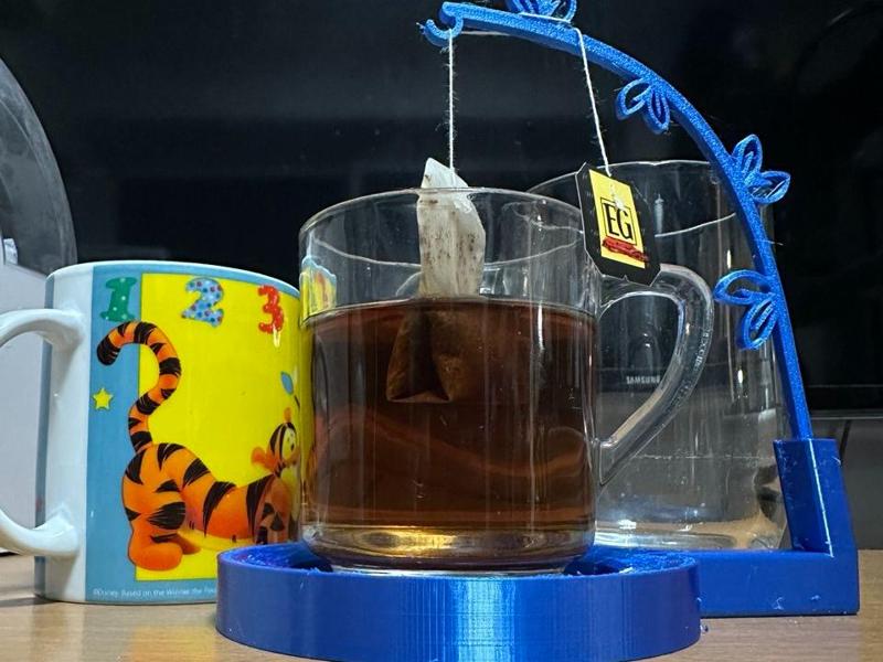 TeaBuddy – The Hands-Free Tea Bag Holder