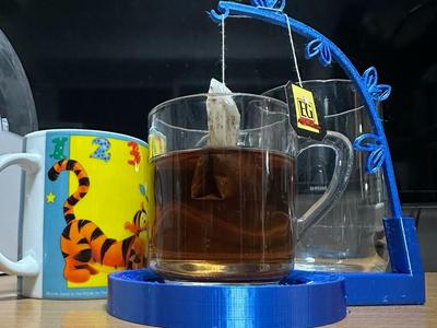 TeaBuddy – The Hands-Free Tea Bag Holder