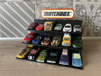 Hot wheels display (reduction size + small adjustment)