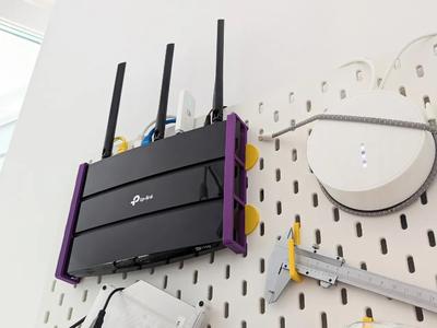 SKADIS + TP-Link Archer AC1750 mount   