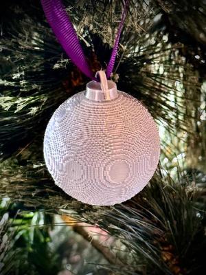 Voxel (block) Christmas Tree Bauble   