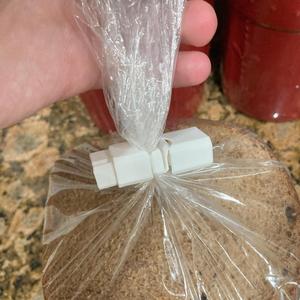 Bread bag clip  -- print in place -- spring fidget toy